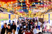 查梦解码宁夏银川：非遗焰火迎端午 市民“粽”享夏日时光